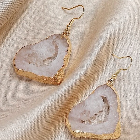 n e w | raw crystal quartz drop earrings ꨄ - Picture 3 of 5